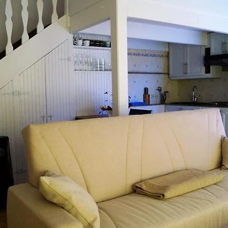 - 1 Bedroom With Pool And Sea Views Young People Group Not Allowed - 07517 Apartment *